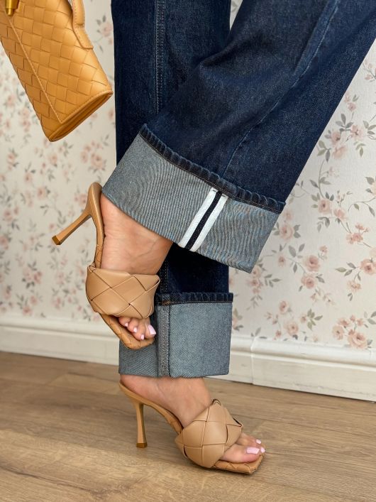 Джинсы с отворотами