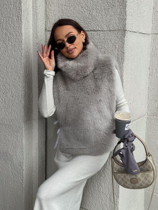 Манишка из эко-песца, серый