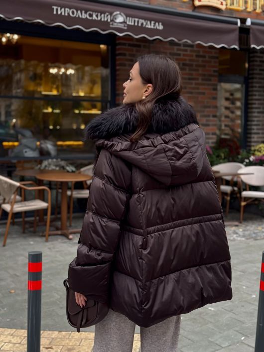 Пуховик с мехом лисы, шоколадный