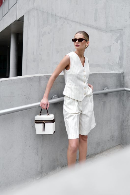 Жилет в полоску, кремовый