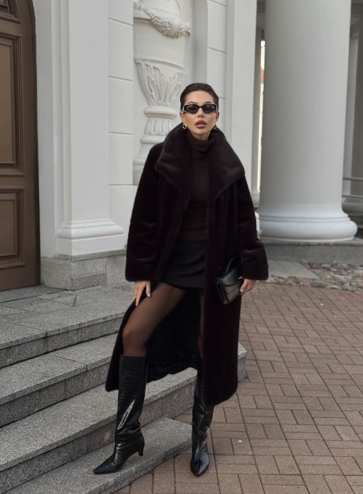 Шубка "волк" с широким воротом, черный