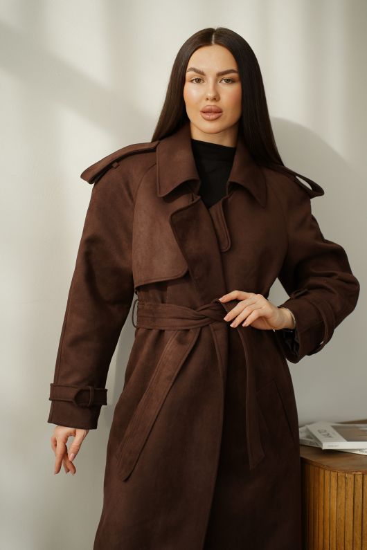 Тренч с акцентными плечами