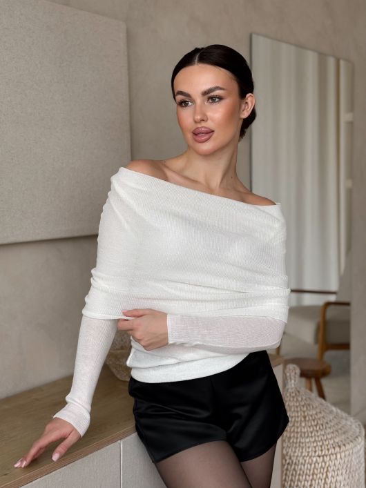 Джемпер с открытыми плечами