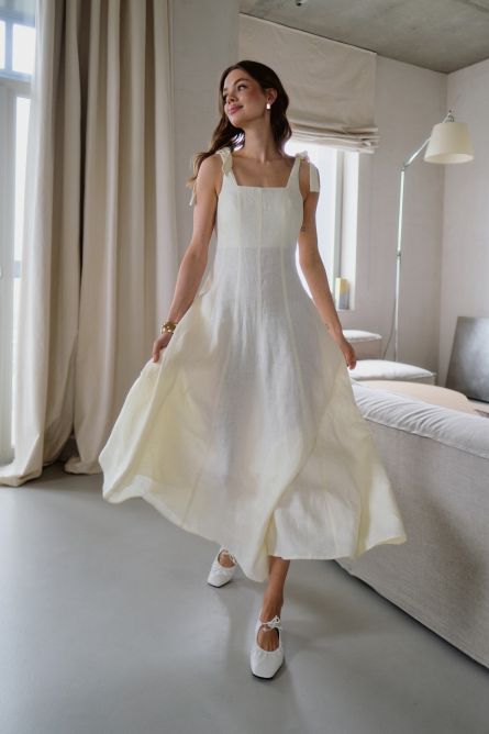 Льняной сарафан на бретелях-бантиках, сливочное масло