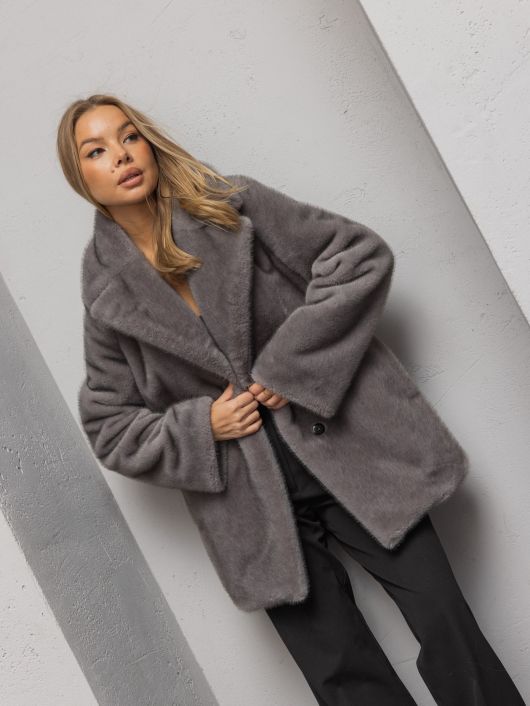 Шубка "волк" в средней длине, графитовый