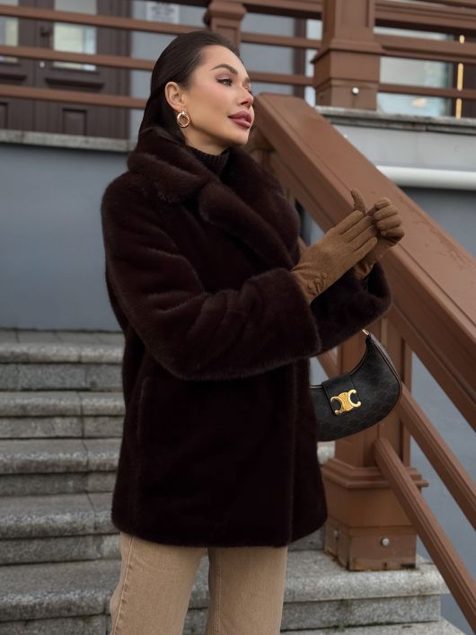 Шубка "волк" в средней длине, шоколадный