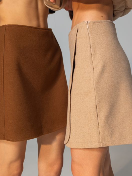 Юбка в длине мини, кемел