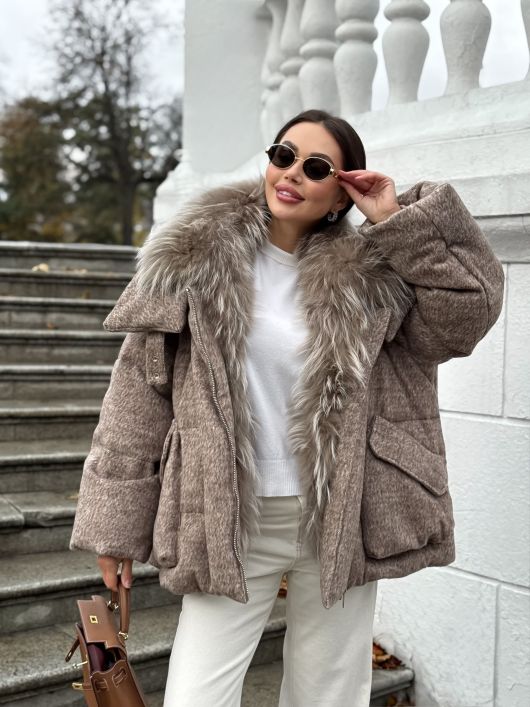 Пуховик с мехом лисы из мохера, кофейный