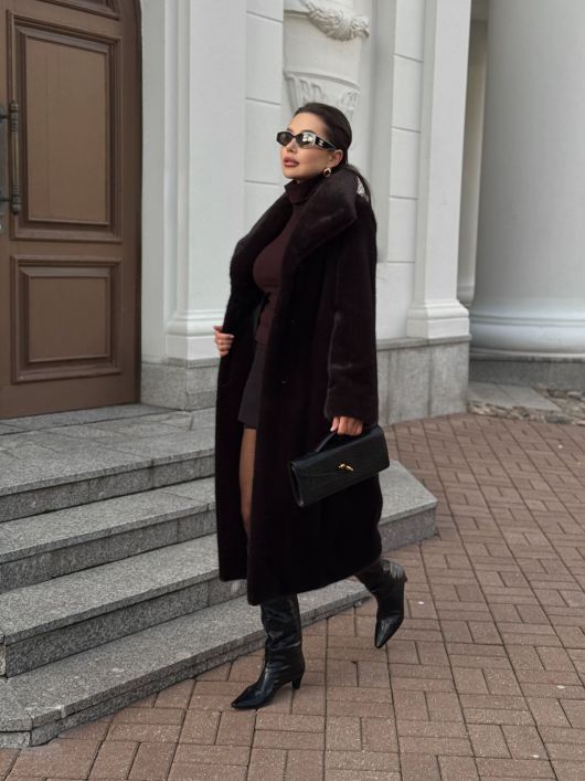 Шубка "волк" с широким воротом, черный