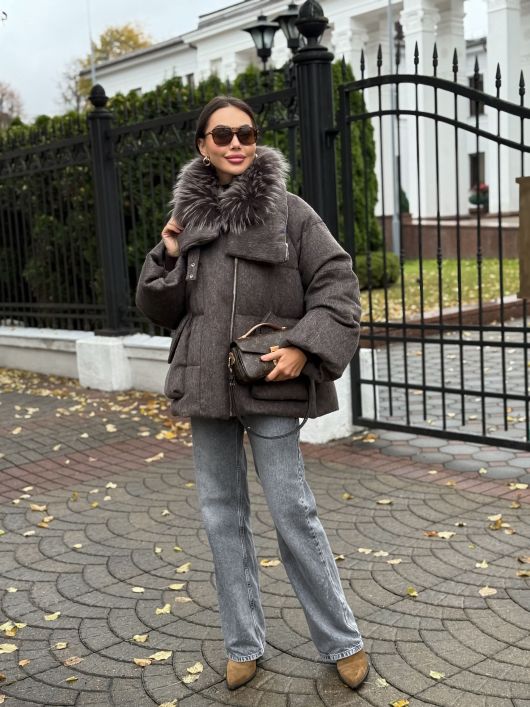 Пуховик с мехом лисы из мохера, шоколадный