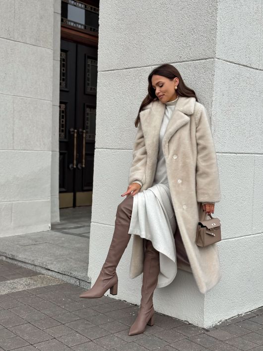 Шубка "волк" в макси длине, бежевый