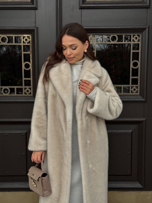 Шубка "волк" в макси длине, бежевый