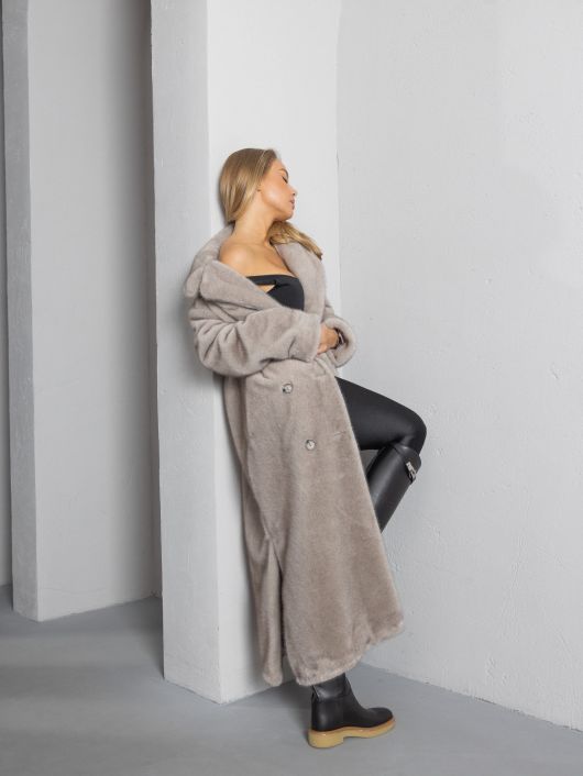 Шубка "волк" со шлицами, серый