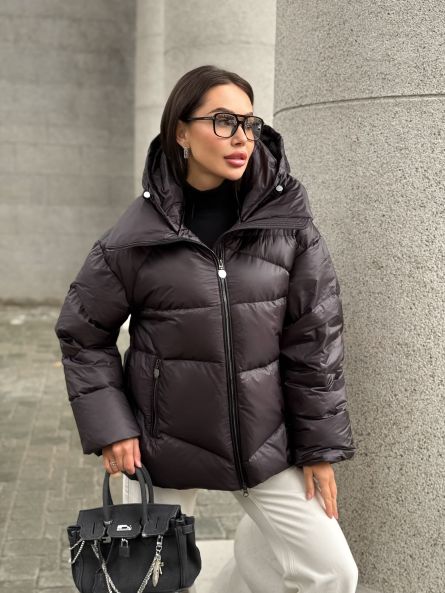 Пуховик укороченный с капюшоном, черный