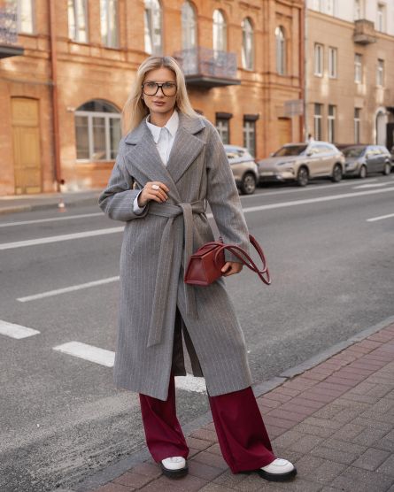 Пальто-халат в полоску, серый