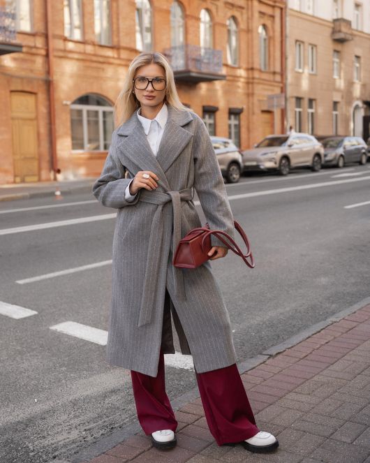 Пальто-халат в полоску, серый